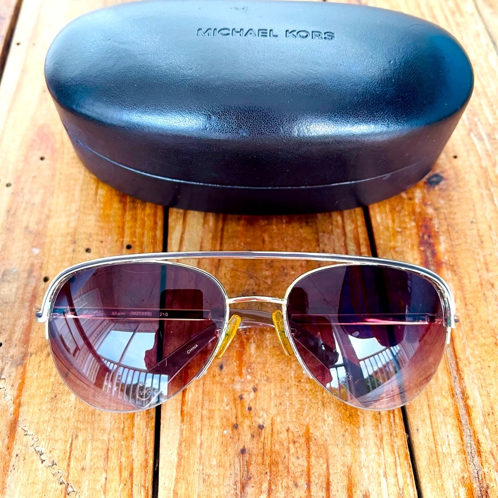 Michael Kors Aviator Sunglasses. - Picture 2 of 5